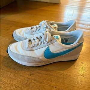 Nike White and Blue Retro Sneakers